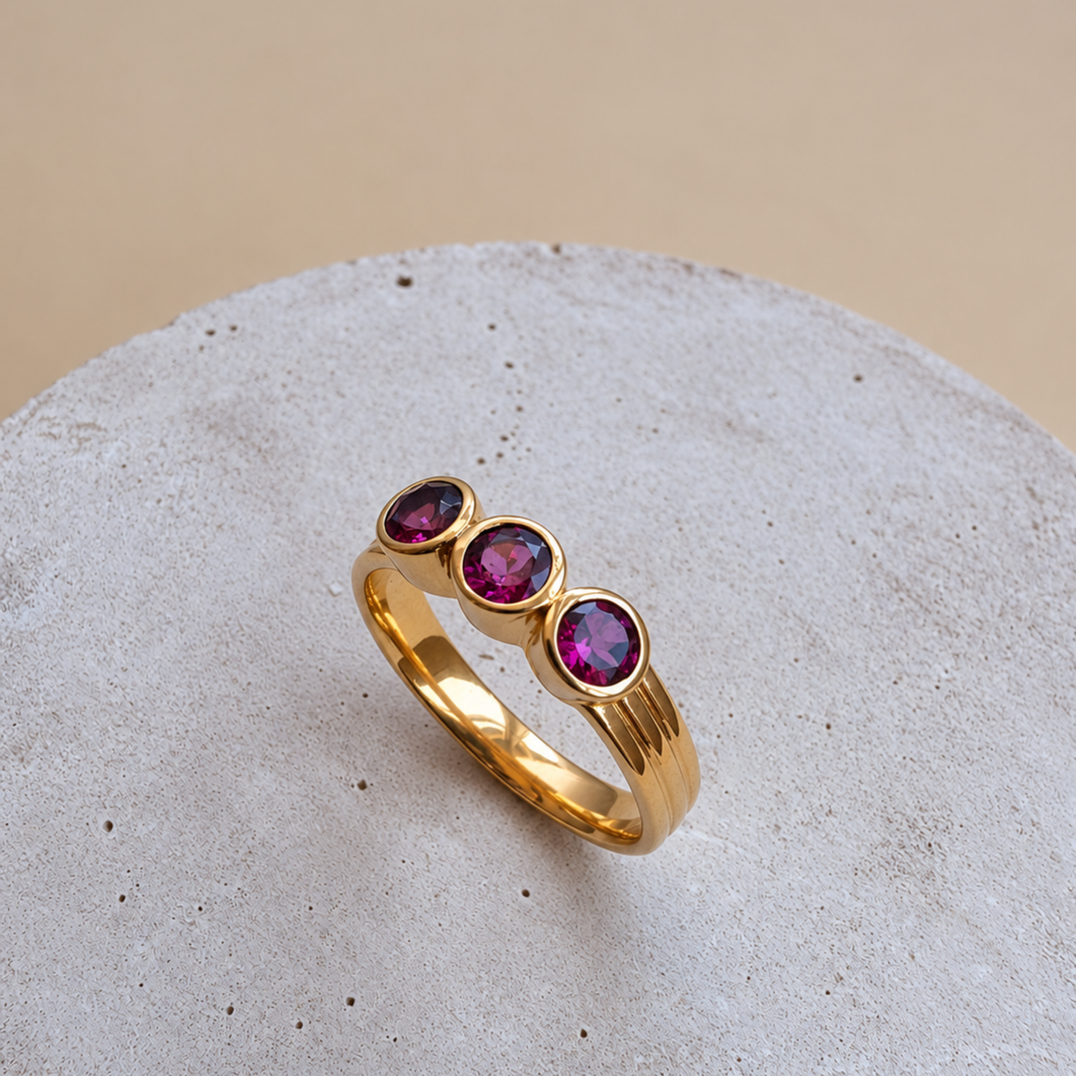 Anillo Trimarinas granate rodolito - Listo para enviar