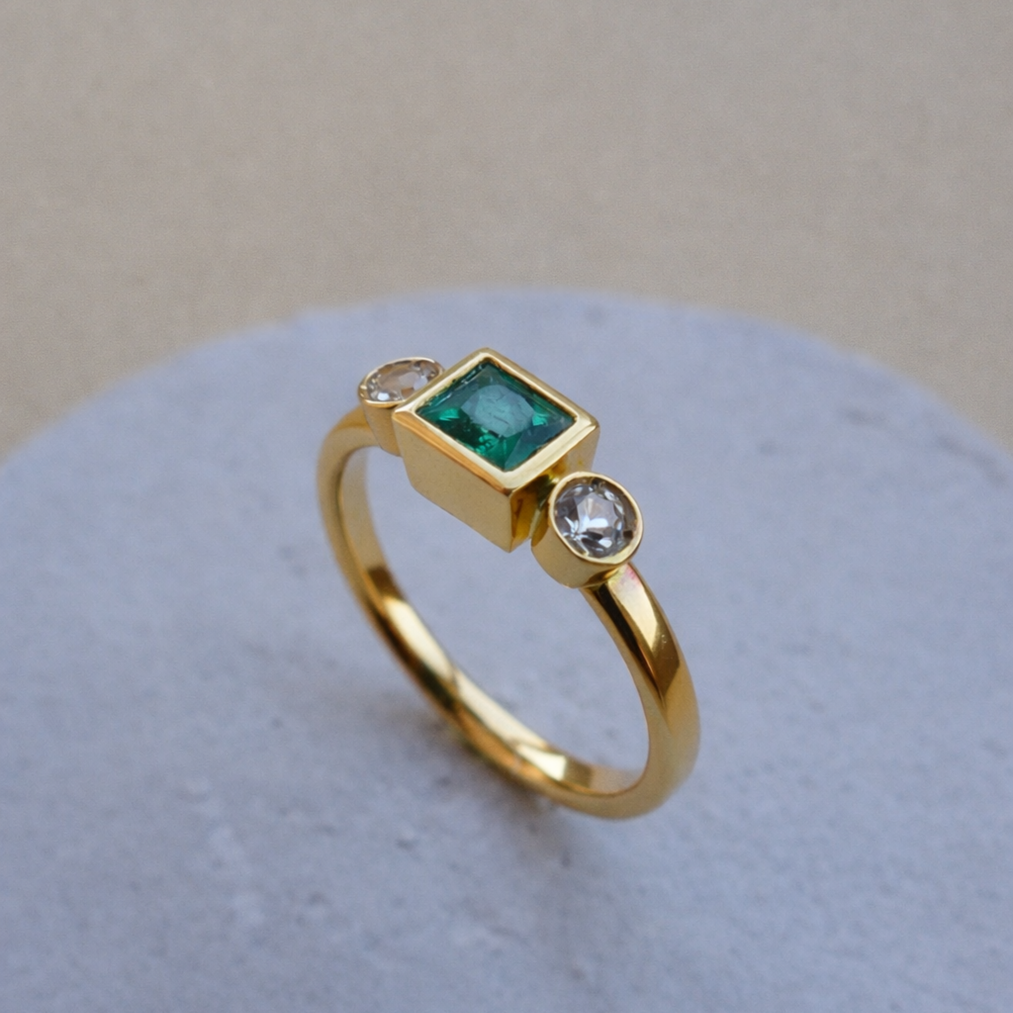 Anillo Esme